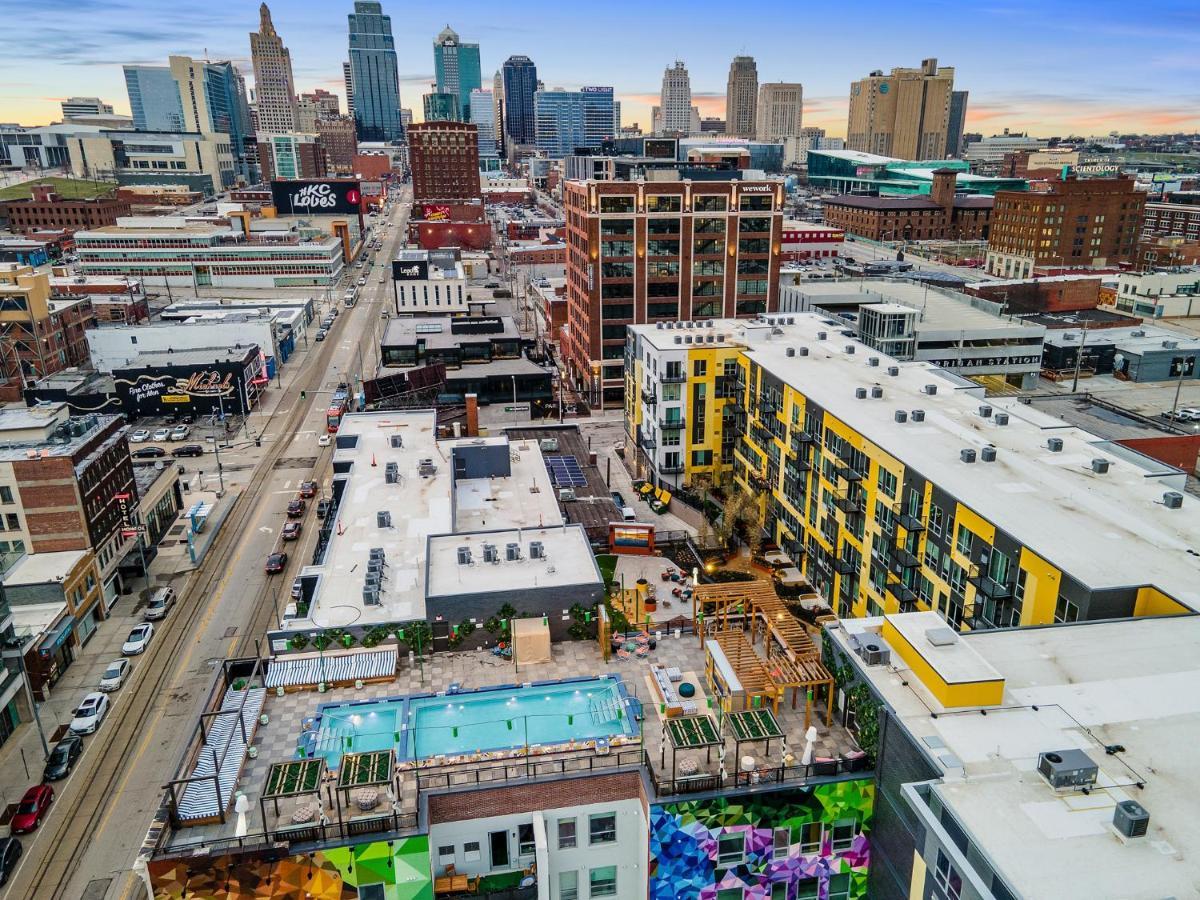 Upscale Two Bedroom Stay With Beautiful Rooftop 107 Kansas City Exterior photo